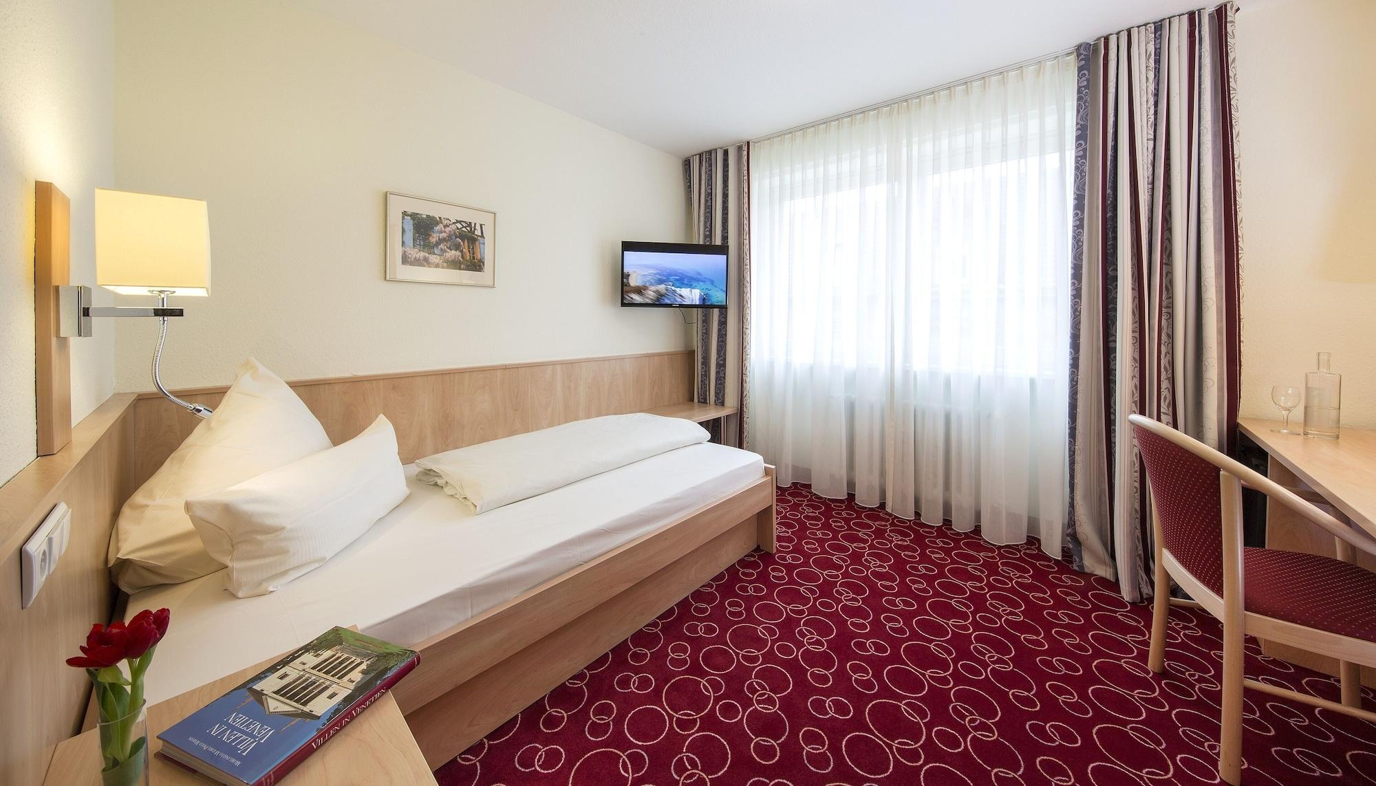 Hotel Loewengarten Speyer Bagian luar foto