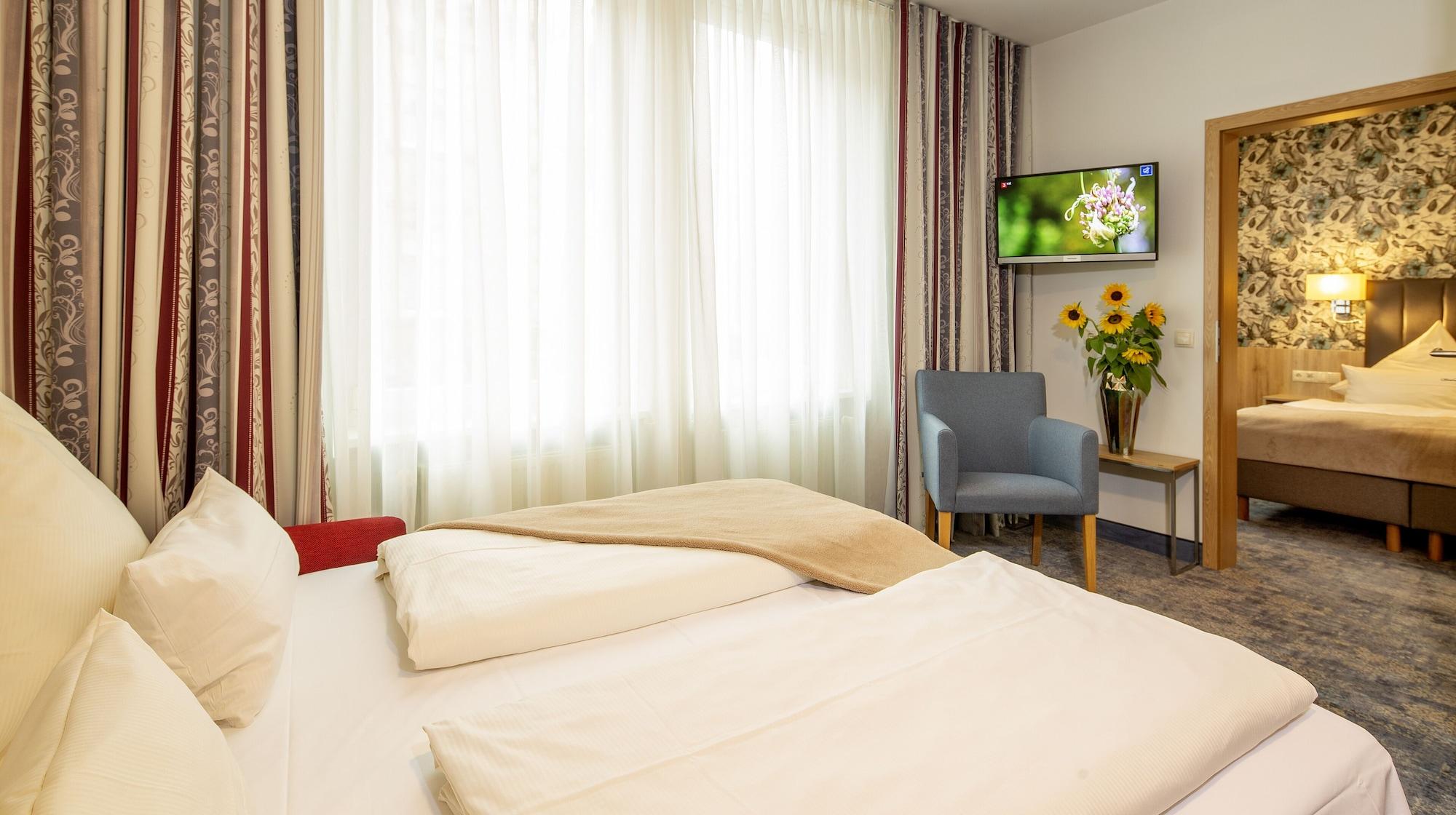 Hotel Loewengarten Speyer Bagian luar foto